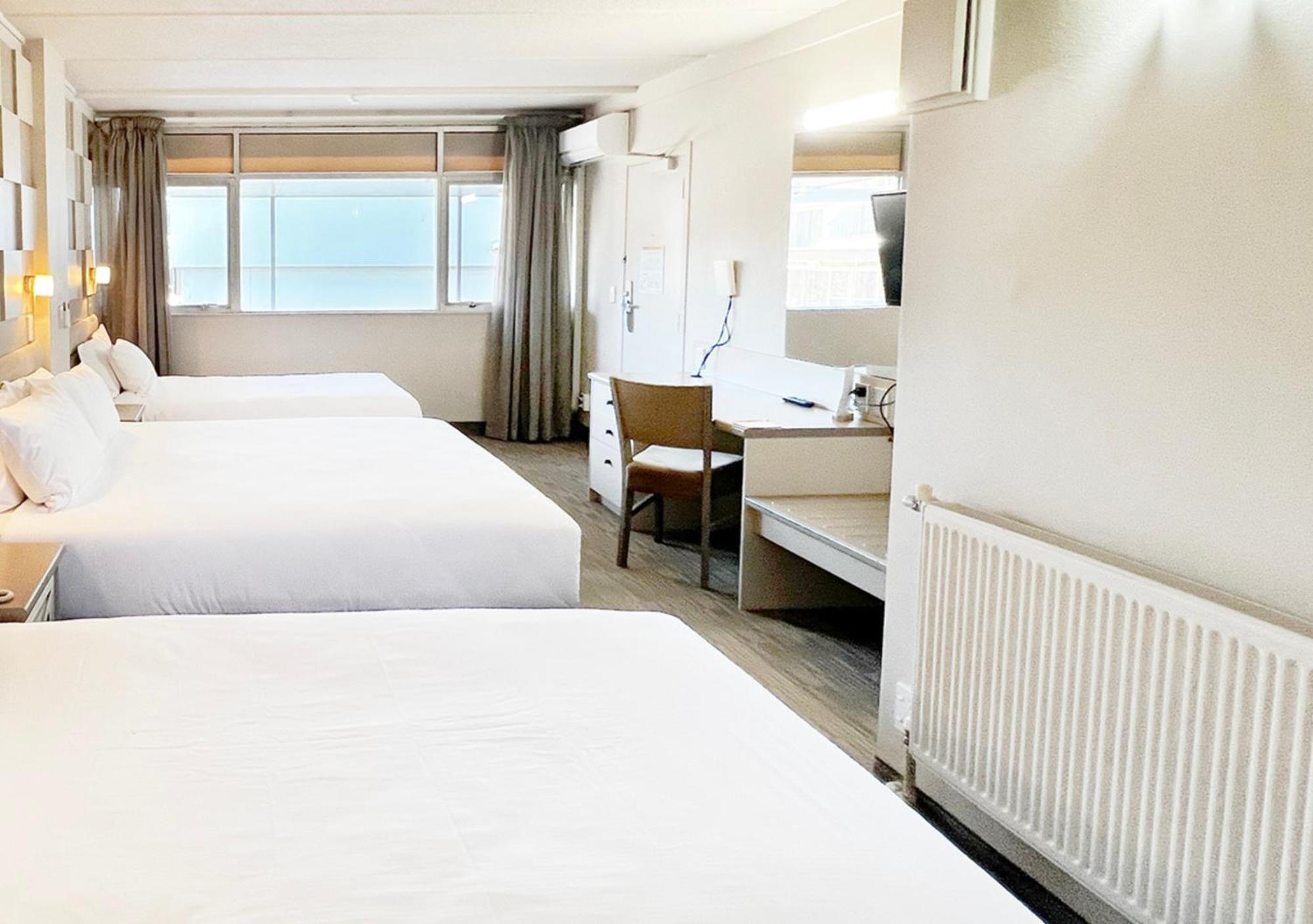 ซูดิมาเล้คโรโตรัวโฮเต็ล Hotel ภายนอก รูปภาพ