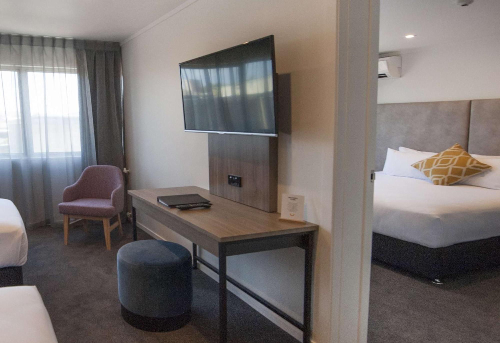 ซูดิมาเล้คโรโตรัวโฮเต็ล Hotel ภายนอก รูปภาพ