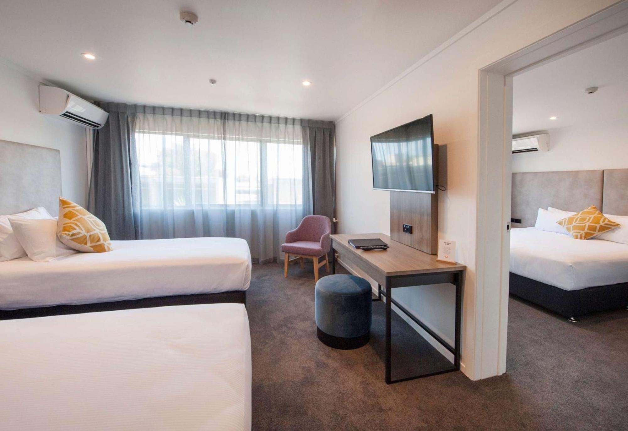 ซูดิมาเล้คโรโตรัวโฮเต็ล Hotel ภายนอก รูปภาพ
