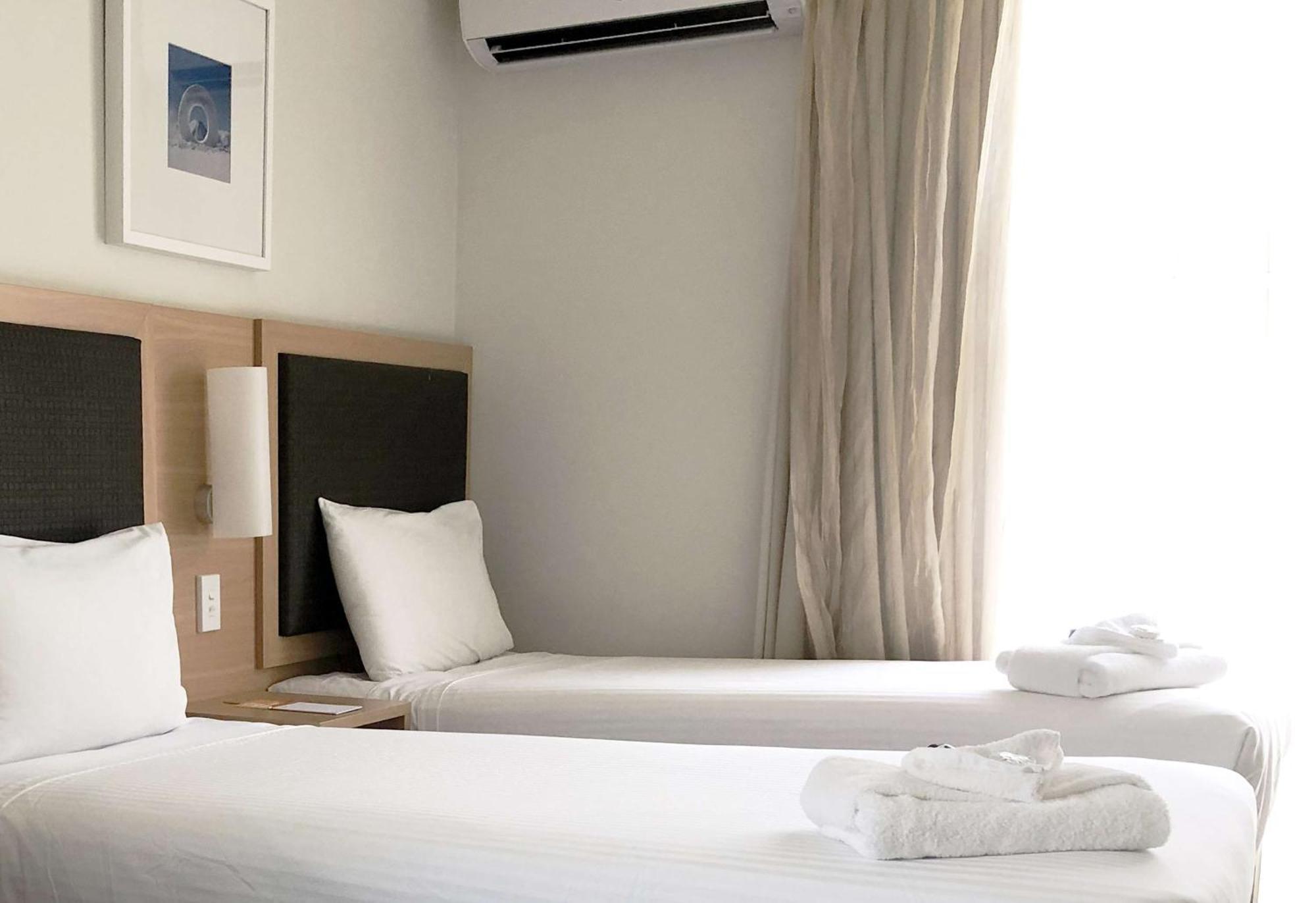 ซูดิมาเล้คโรโตรัวโฮเต็ล Hotel ภายนอก รูปภาพ